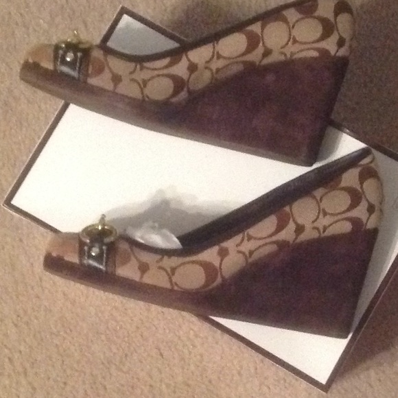 Coach ISSY Wedges - Picture 5 of 8